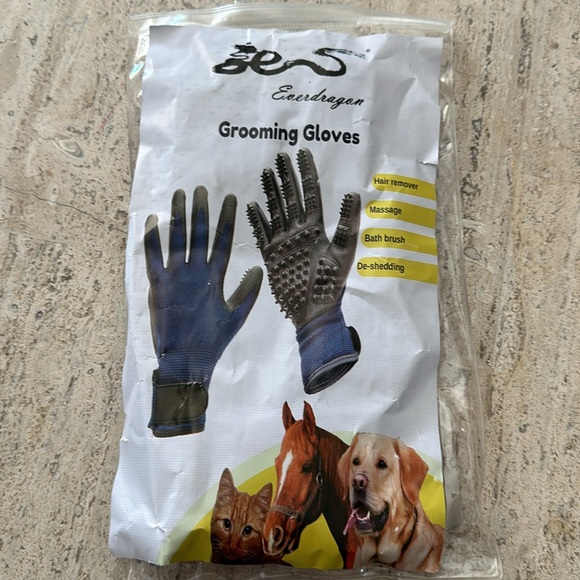 PET GROOMING GLOVES Dogs, cats, short/long fur or other pets ONE SIZE FITS MOST - Picture 11 of 11